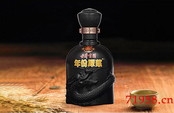 中秋送长辈白酒什么牌子好,什么白酒好喝适合送长辈