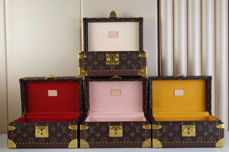 --LV Coffret Tresor 24收纳箱珠宝盒代购级，配套证品包装！